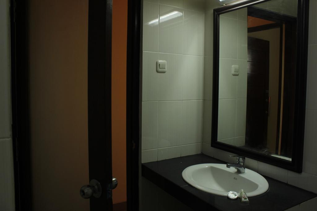 Maemae Beach House Hotel Nusa Penida Room photo